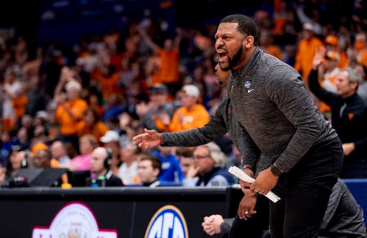 Tennesssee men's basketball assistant coach Rod Clark suspended over NCAA  violation