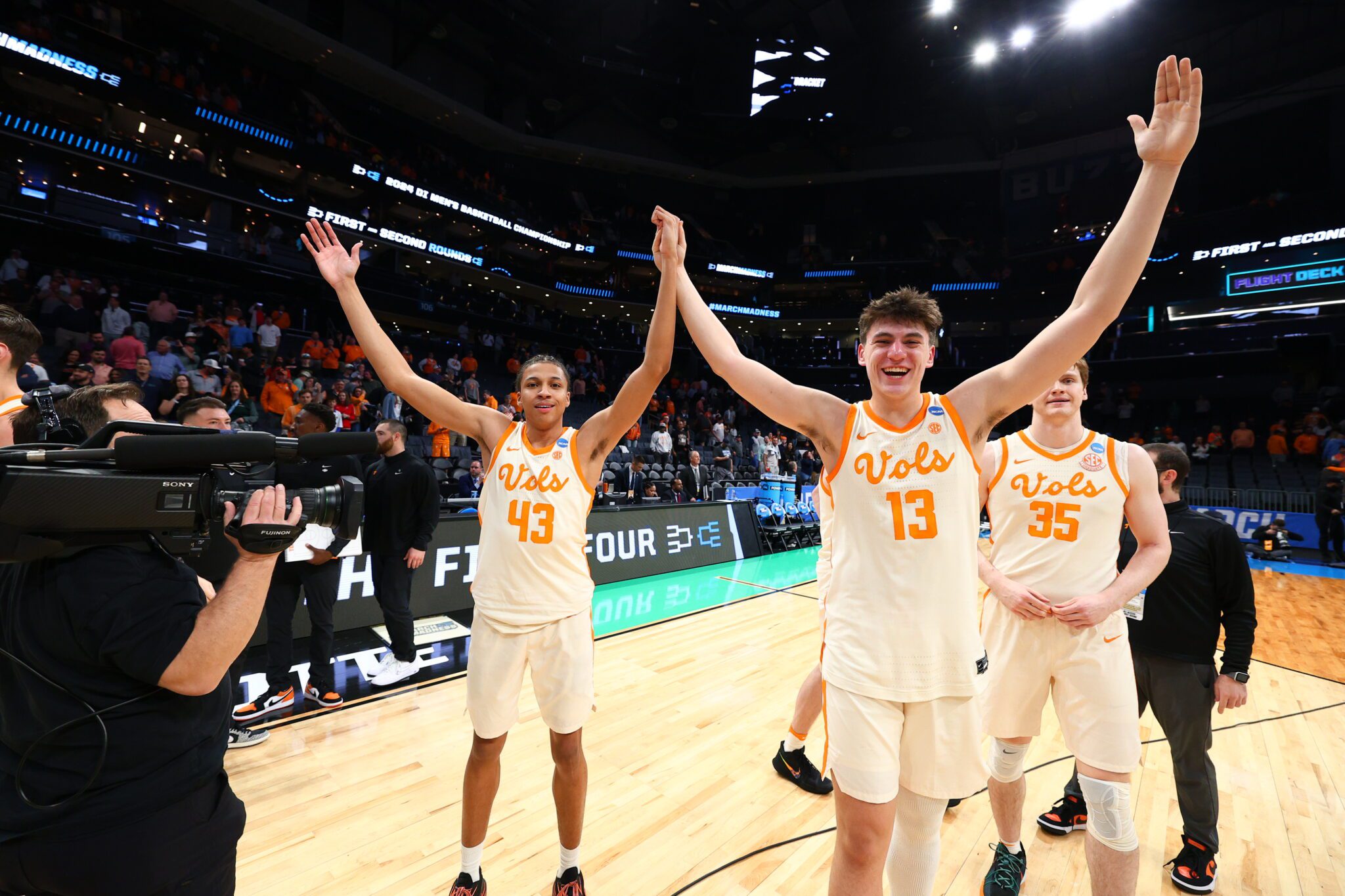 Tennessee Returning To Alternate Uniforms For Creighton Sweet 16 ...