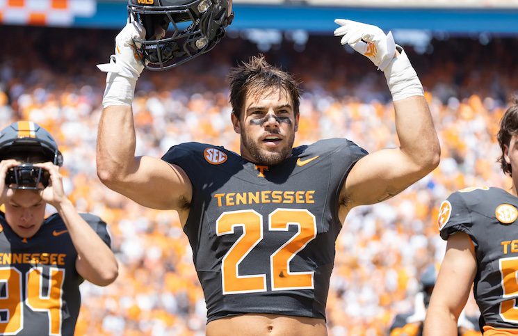 Tennessee Football Keenan Pili